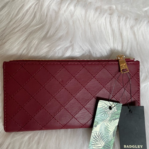 BADGLEY MISCHKA Wallet/Credit Card Holder NWT - Picture 4 of 4